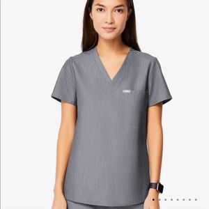FIGS GREY CATARINA SCRUB TOP